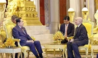 Top Vietnamese legislator pays courtesy visit to Cambodian King