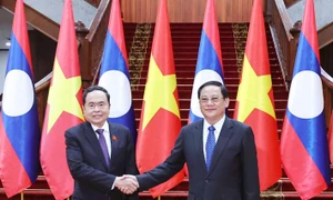 NA Chairman meets with Lao Prime Minister