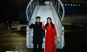 PM returns to Hanoi, concluding Europe trip