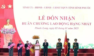 Party chief attends 50th celebration of Phuoc Long victory