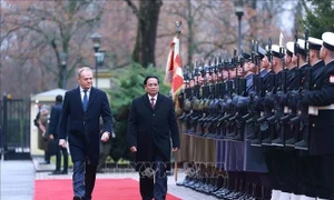 Welcome ceremony held for Vietnamese PM in Warsaw