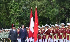 Red-carpet welcome ceremony for Party General Secretary To Lam in Jakarta