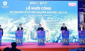 PM inspects, attends groundbreaking ceremony of infrastructure projects in Lao Cai