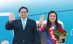 PM Pham Minh Chinh arrives in Prague, beginning official visit to Czech Republic