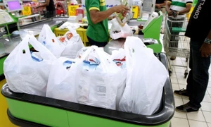 Malaysian retail chains say no to single-use plastic bags