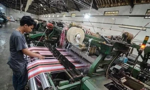 Indonesia's textile industry threatened by influx of imports