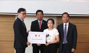 Donors in RoK honoured for helping typhoon victims