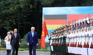 Welcome ceremony held for German President in Hanoi