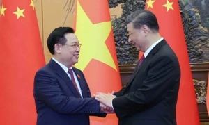 National Assembly Chairman meets Chinese leader Xi Jinping