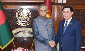 NA Chairman meets with President of Bangladesh