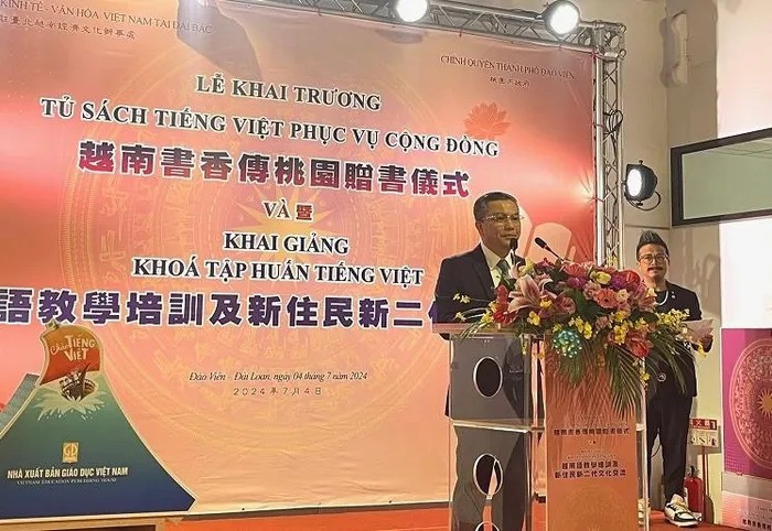Head of the Vietnam Economic and Cultural Office in Taipei Vu Tien Dung speaks at the event. (Photo: VNA) Vietnamese language teaching promoted in Taiwan -0
