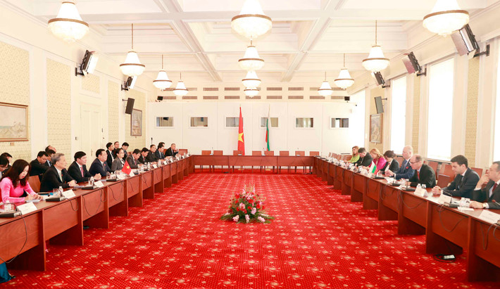 At the talks. Photo: Doan Tan Vietnam treasures traditional friendship with Bulgaria: top legislator -0