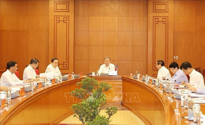 Party General Secretary and State President To Lam delivers his concluding remarks at the meeting. Photo: VNA Top leader chairs meeting of personnel sub-committee of 14th Nation Party Congress -0