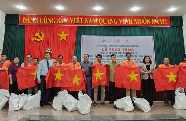 Photo: VNA Support programme benefits more fishermen in Ben Tre province -0