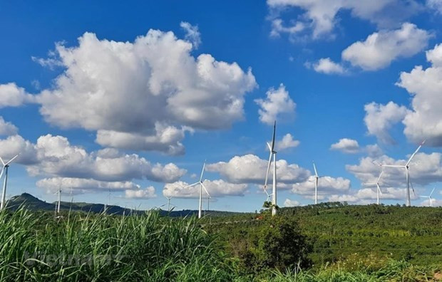 Wind turbin towers in Vietnam (Photo: VNA) Renewable energy – leading solution to climate change mitigation in ASEAN -0