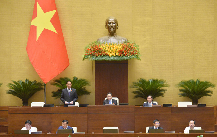 NA Vice Chairman Tran Quang Phuong chairs the discussion. Photo: Ho Long Draft laws on roads, asset auctions to be scrutinised on May 21 -0